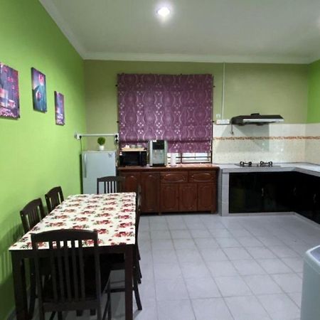 Seri Idaman Guest House Pasir Mas Ngoại thất bức ảnh