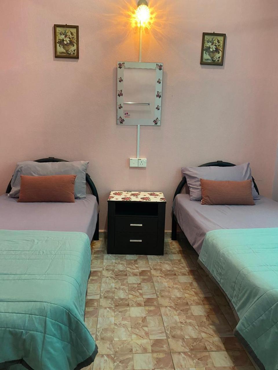 Seri Idaman Guest House Pasir Mas Ngoại thất bức ảnh